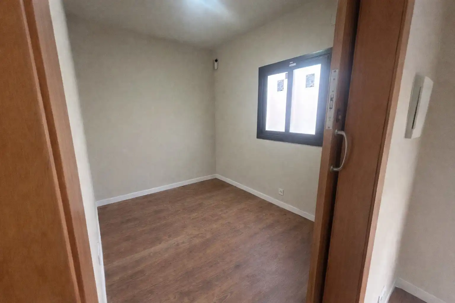 Schlafzimmer von Erdgeschoss zum Verkauf in Sant Boi de Llobregat