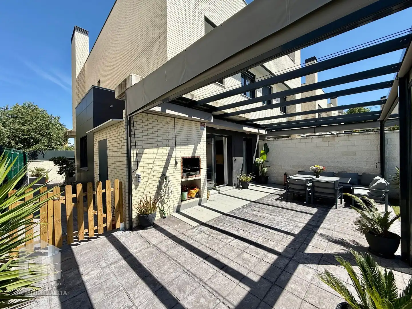 Terrasse von Einfamilien-Reihenhaus zum Verkauf in Arroyomolinos (Madrid) mit Klimaanlage, Heizung und Privatgarten