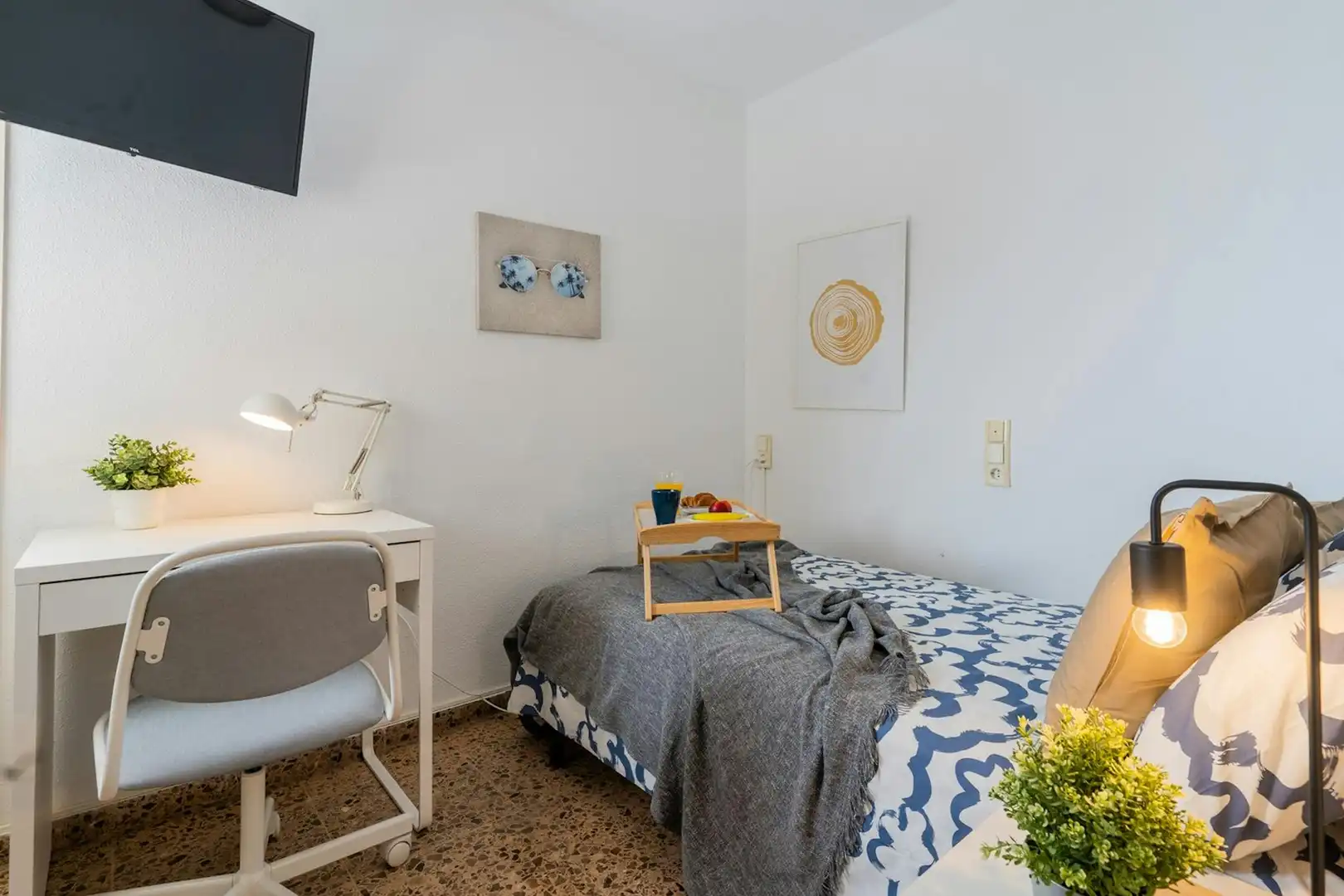 Habitación de Piso para compartir en Valencia con Amueblado, Lavadora y TV
