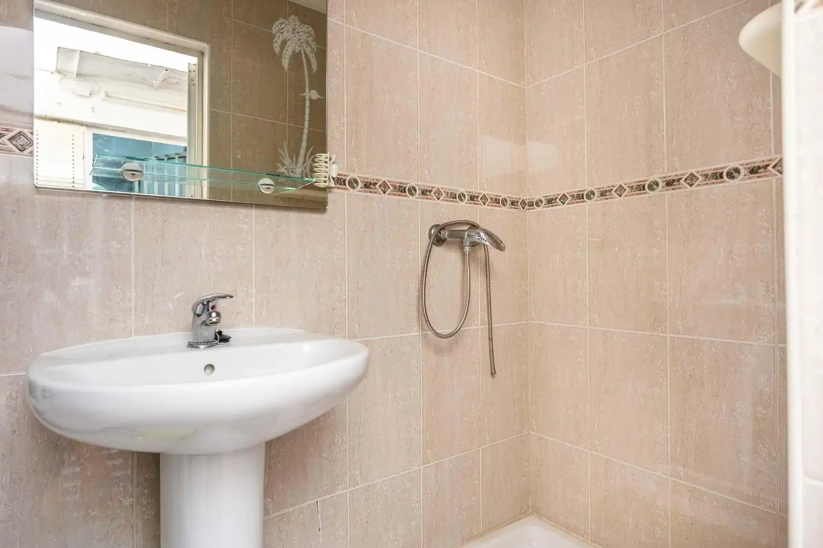Bany de Casa o xalet en venda en Sevilla amb Aire condicionat, Terrassa i Traster
