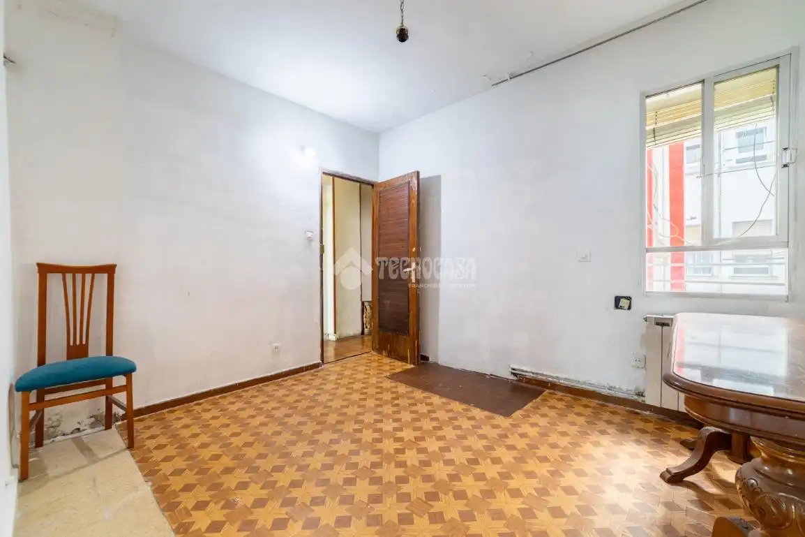 Piso en venta en Madrid con Calefacción y Terraza