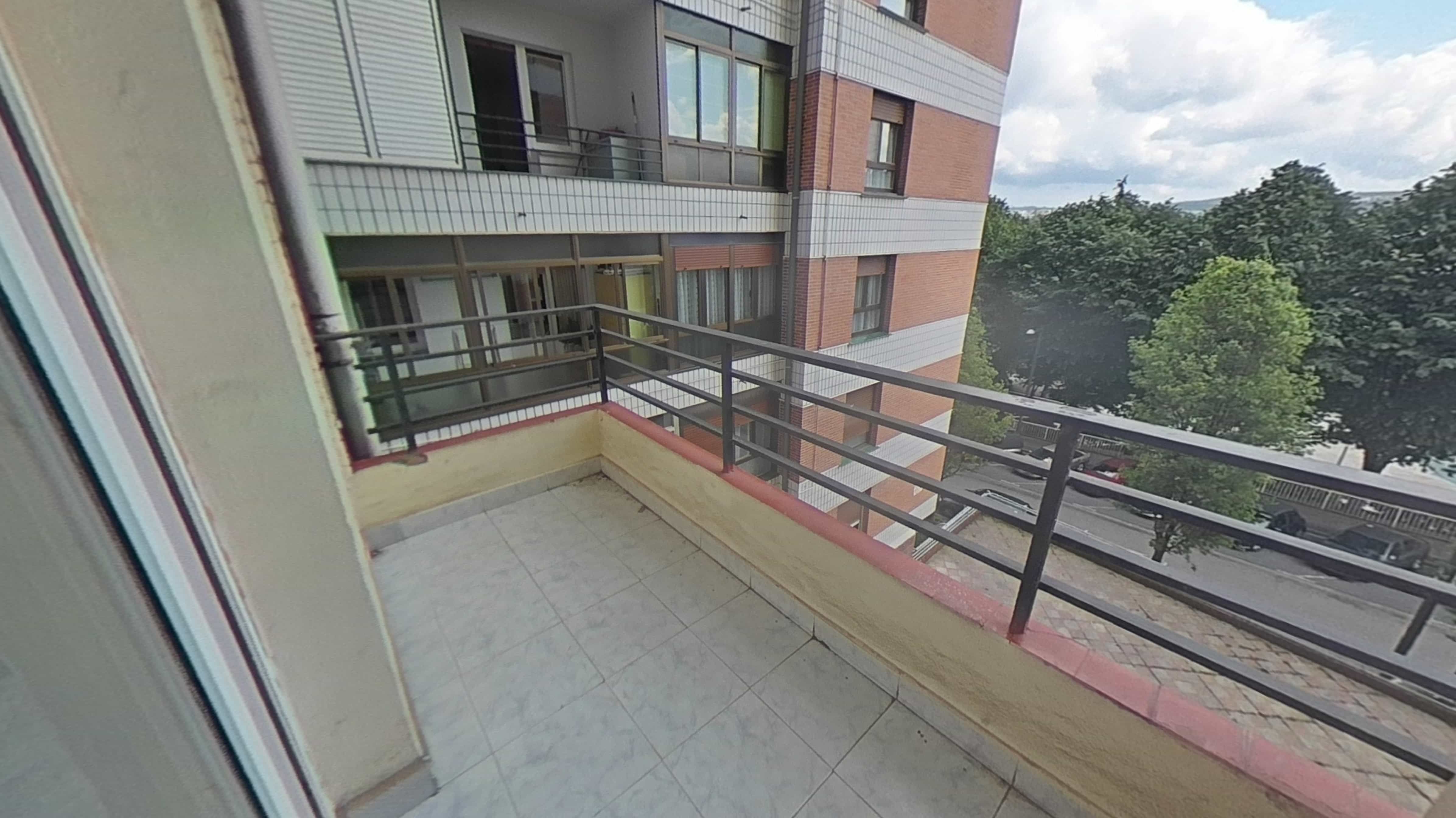 Terraza de Piso en venta en Erandio con Balcón