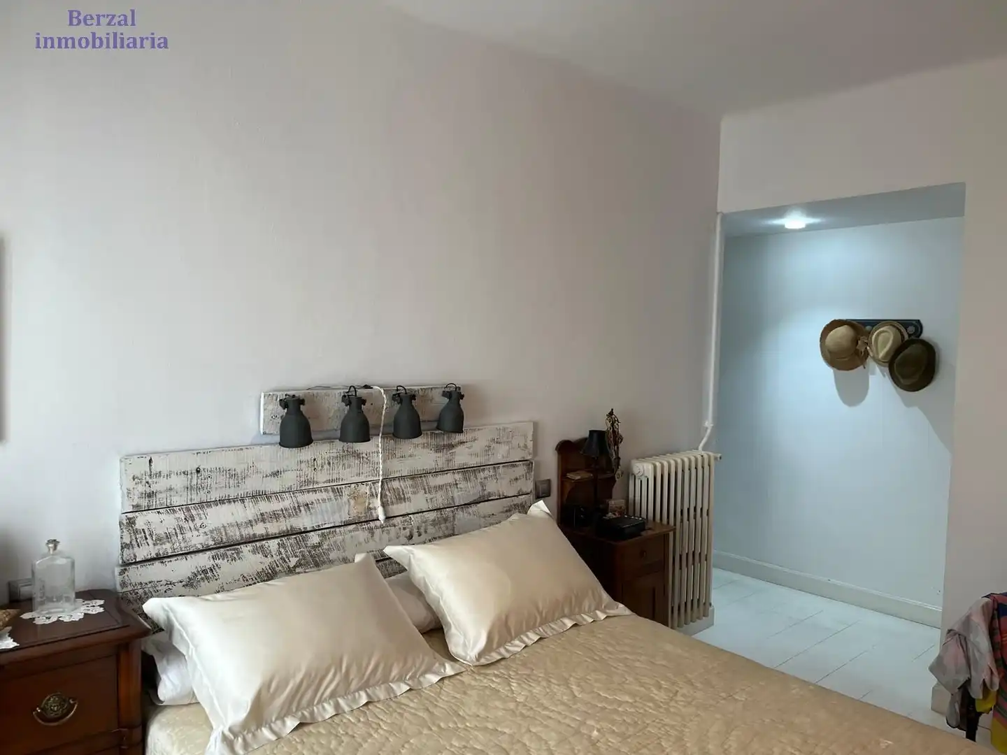 Bedroom of Flat for sale in  Logroño  with Air Conditioner, Heating and Terrace