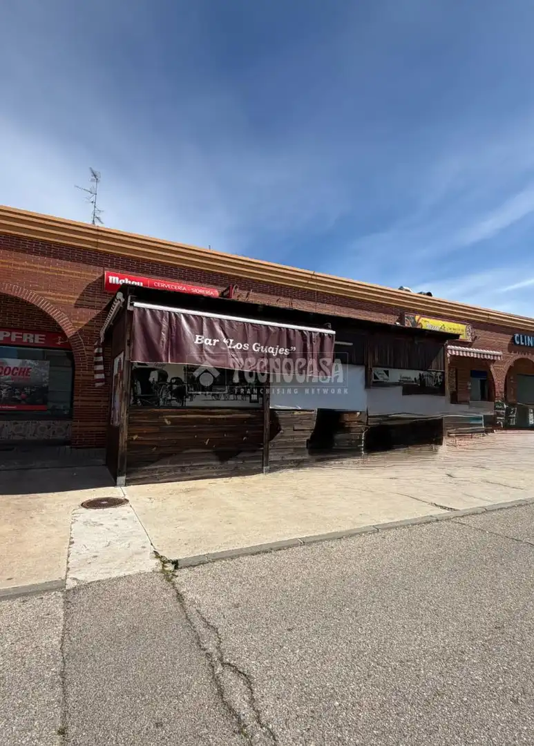 Local en venda en Villanueva de la Torre amb Aire condicionat, Calefacció i Terrassa