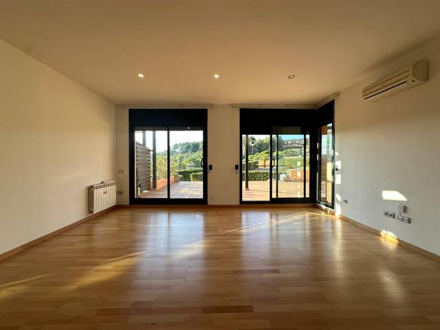 Casa adosada en Venta en Sant Esteve Sesrovires