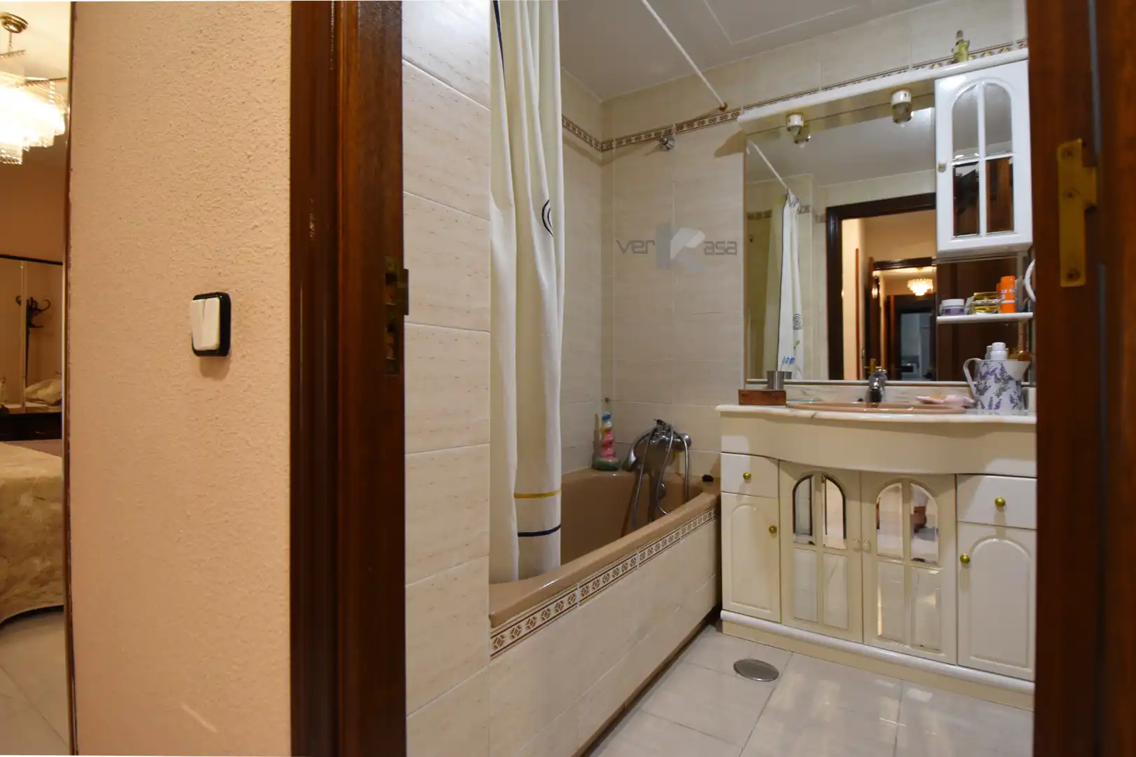 Baño de Piso en venta en Pinto con Calefacción, Terraza y Piscina comunitaria