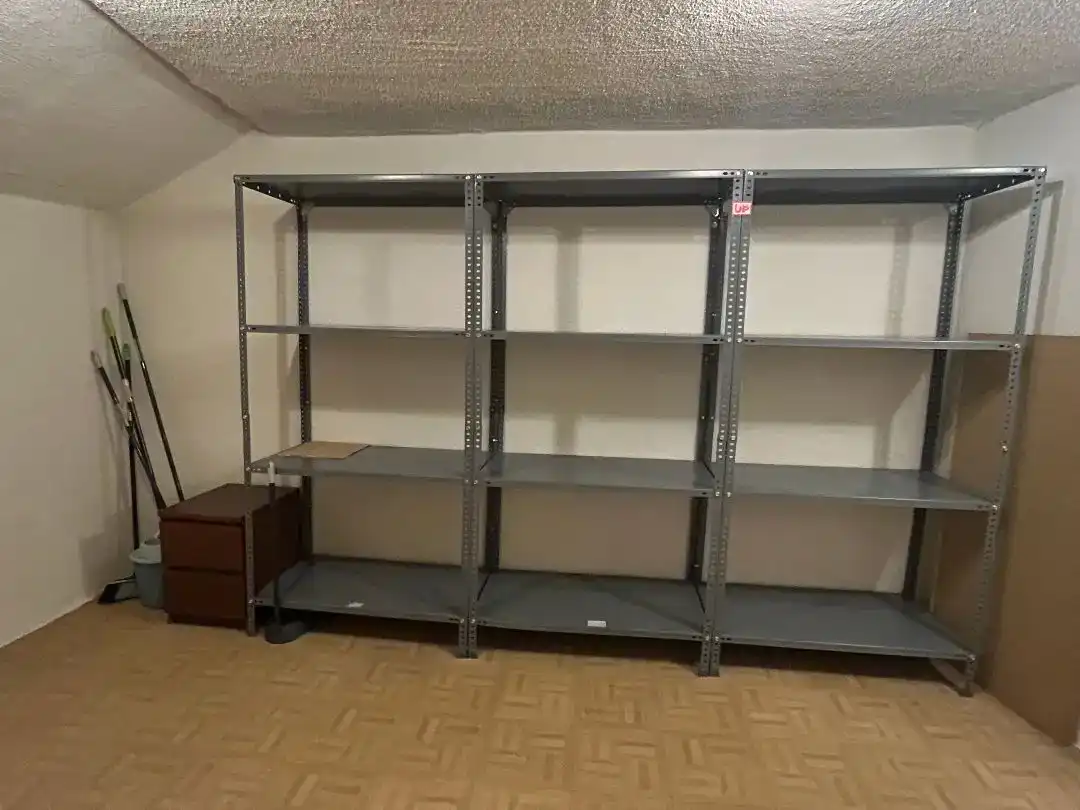 Wohnung zum Verkauf in  Sevilla Capital mit Klimaanlage, Schwimmbad und Balkon