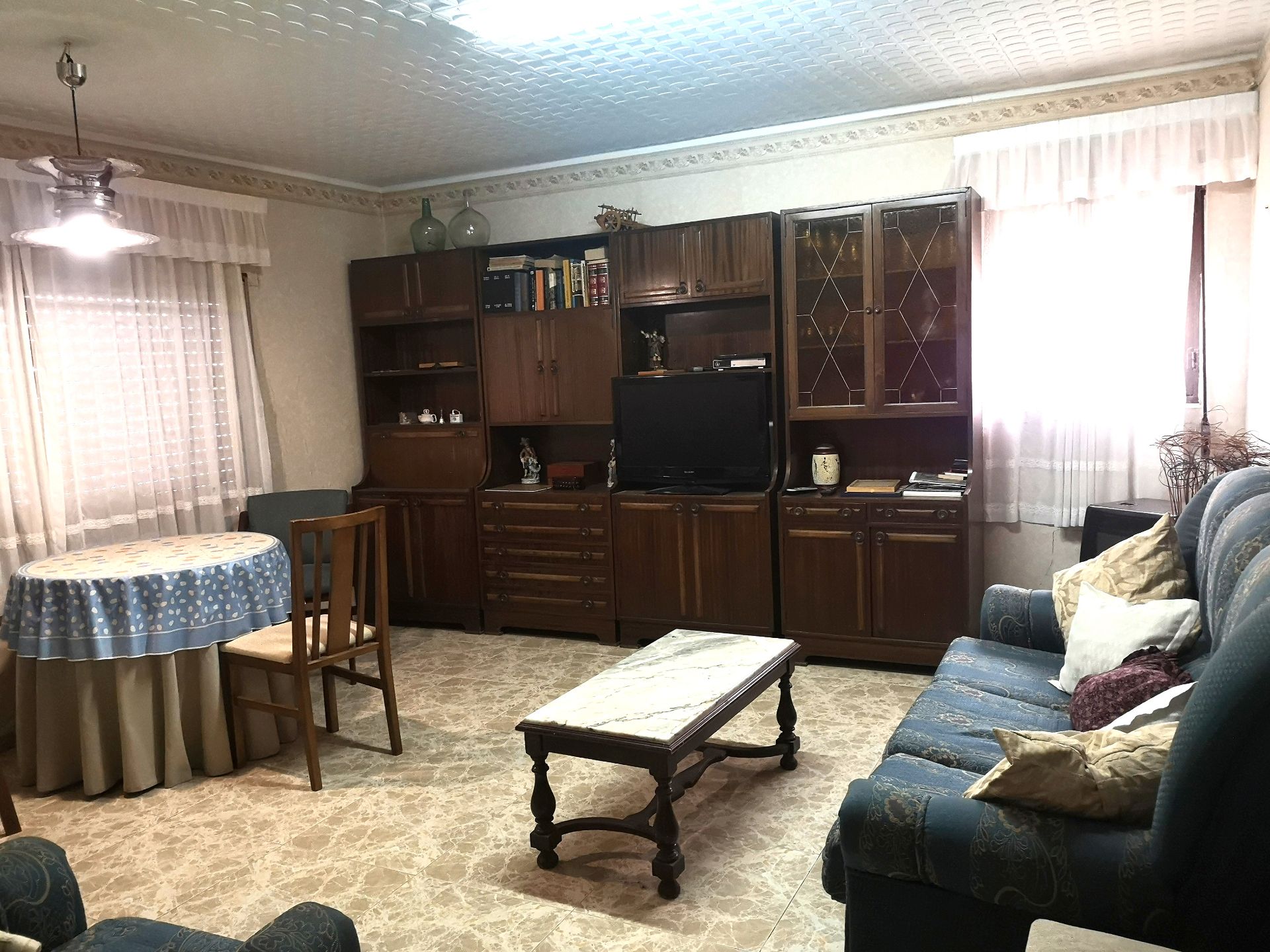 Sala d'estar de Finca rústica en venda en Remolinos amb Moblat
