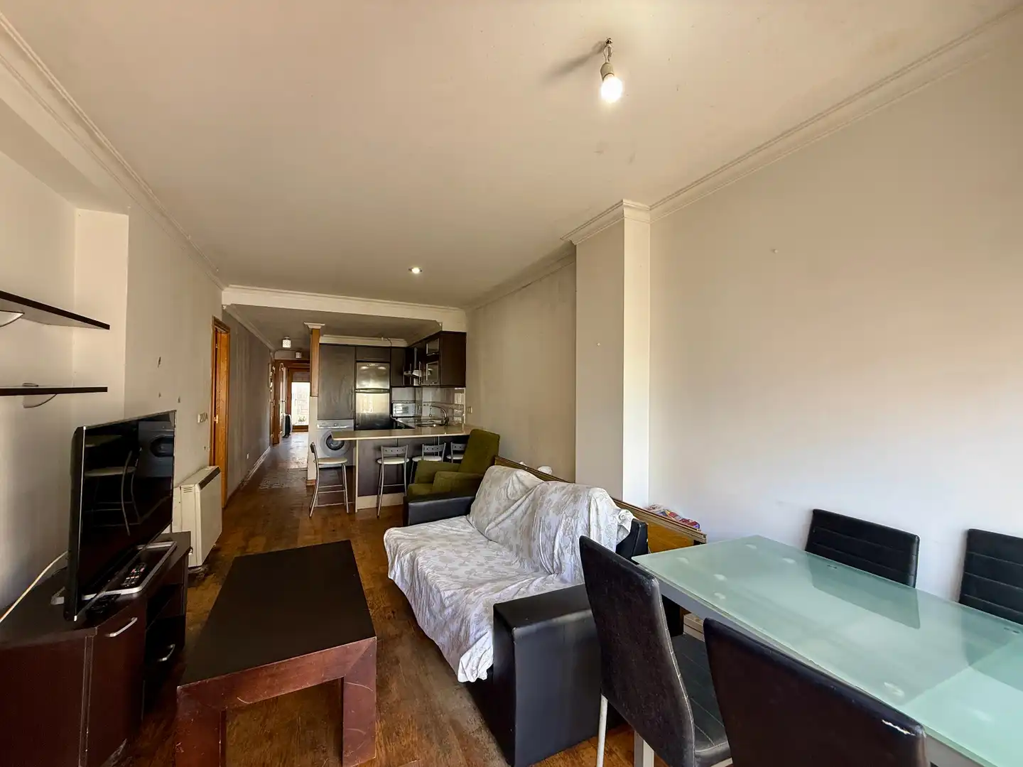 Sala d'estar de Apartament en venda en O Grove   amb Calefacció, Traster i Moblat
