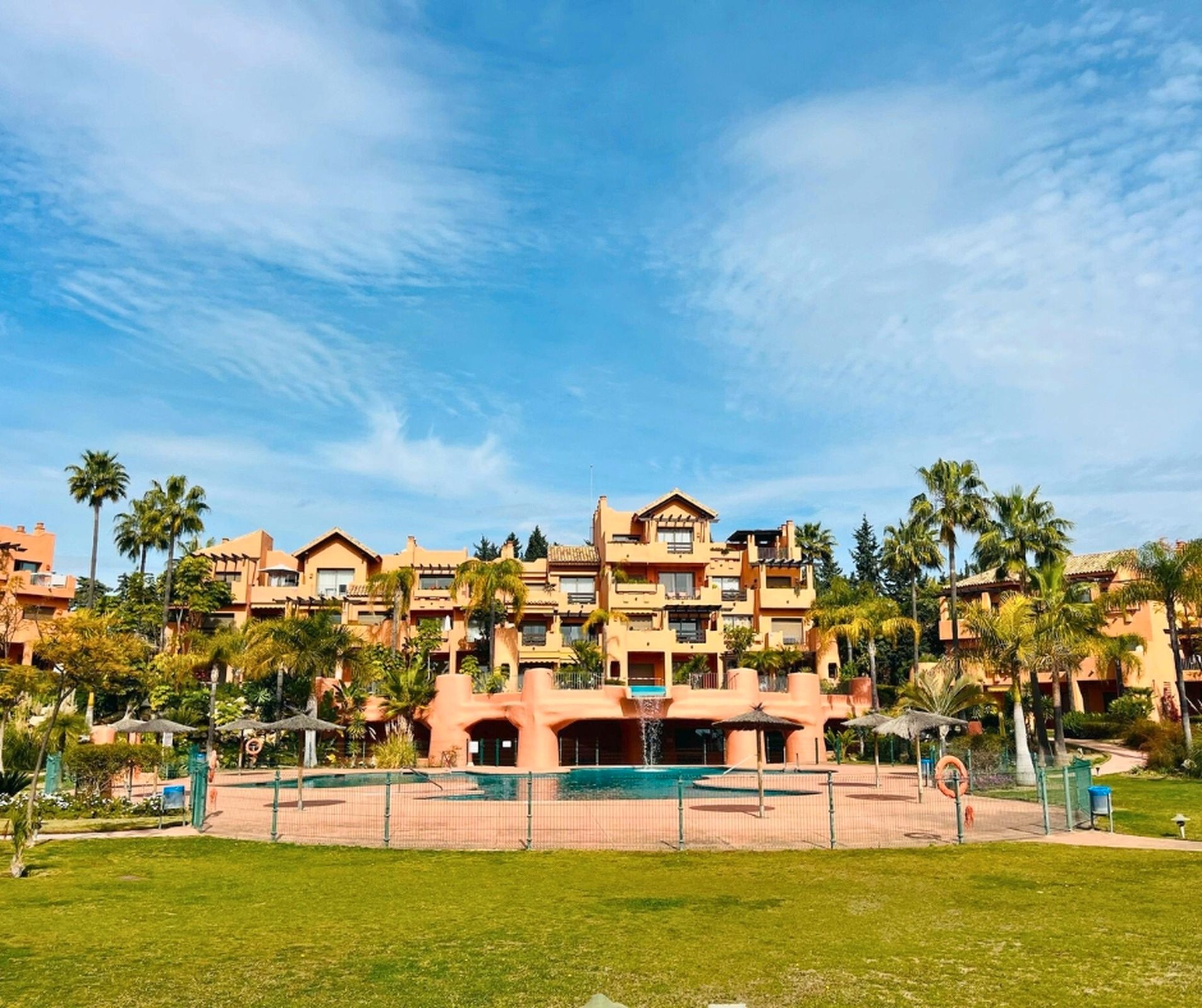 Exterior view of Apartment for sale in Estepona  with Air Conditioner, Terrace and Storage room