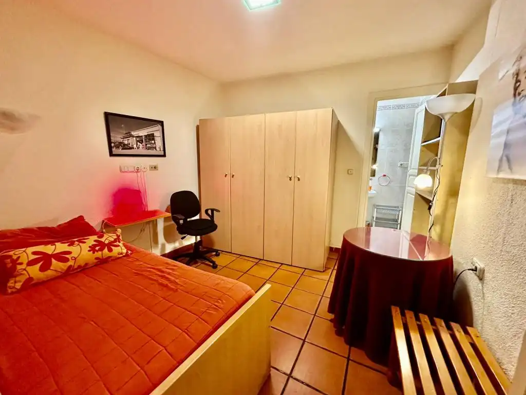 Habitación de Estudio de alquiler en Granada con Calefacción, Amueblado y Lavadora
