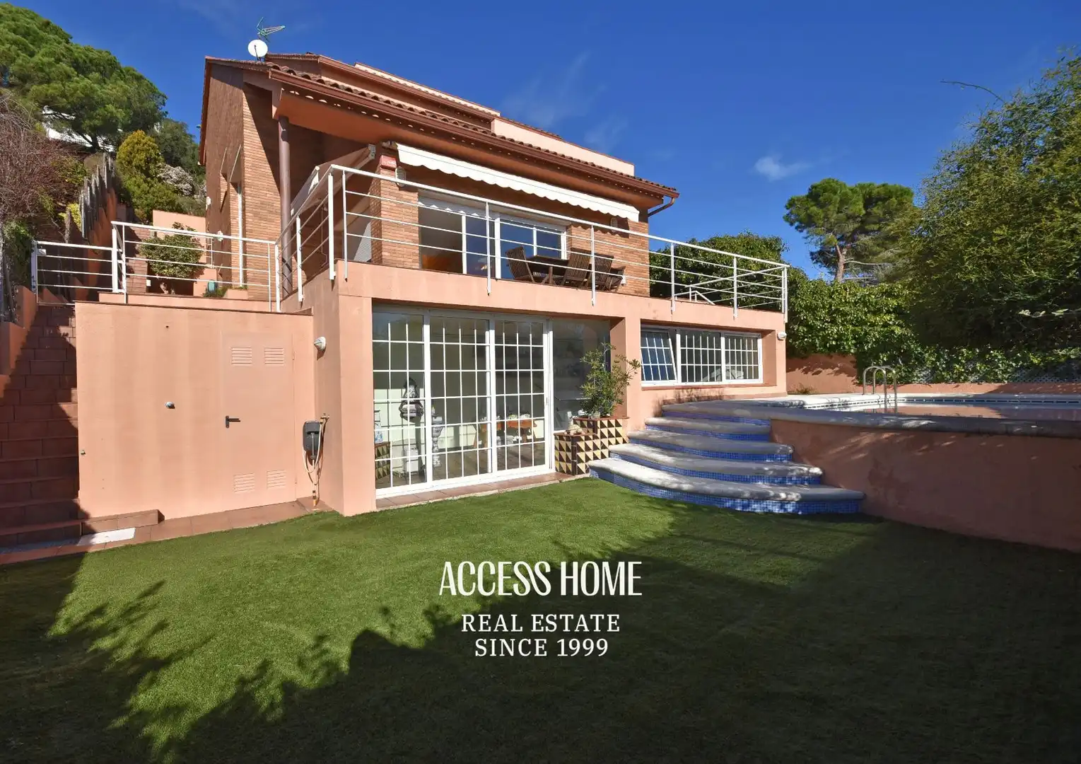 Vista exterior de Casa o chalet en venta en Premià de Dalt con Aire acondicionado, Calefacción y Terraza