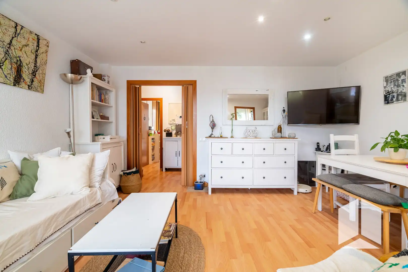 Living room of Flat for sale in Castelldefels  with Air Conditioner, Terrace and Storage room