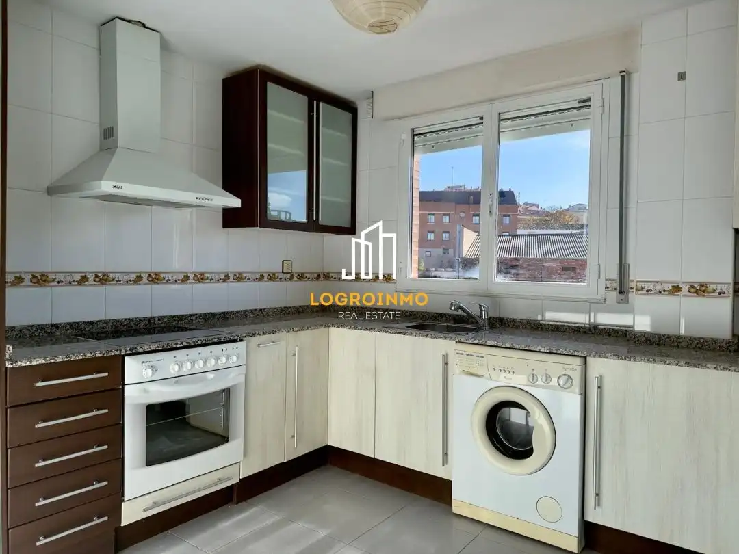 Cocina de Piso en venta en Villamediana de Iregua con Calefacción y Amueblado