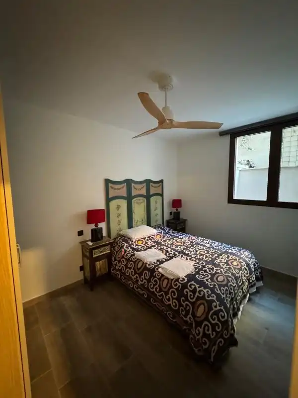 Schlafzimmer von Erdgeschoss zur Miete in Madrid mit Klimaanlage, Heizung und Abstellraum