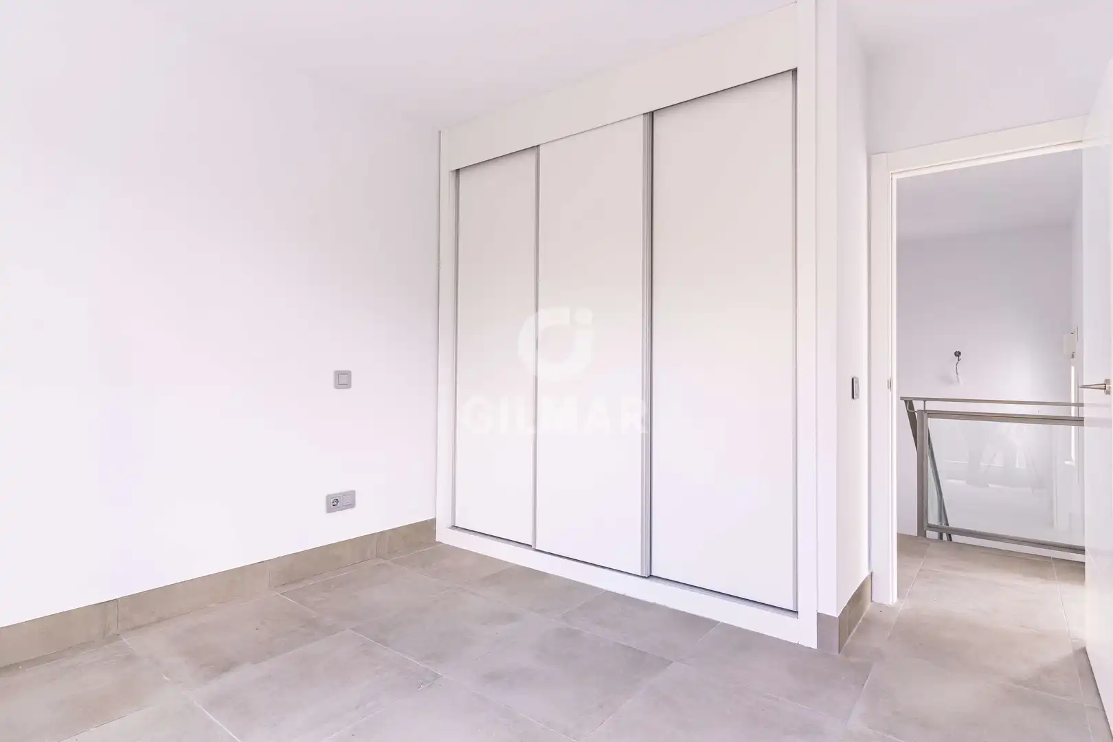 Habitación de Casa adosada en venta en Torrelodones con Calefacción, Jardín privado y Piscina