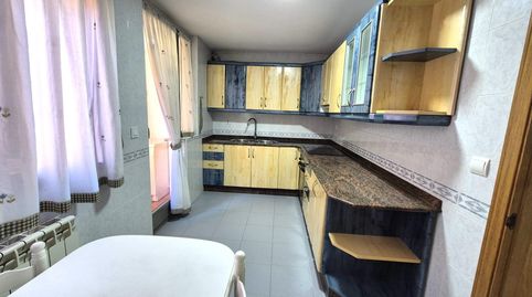 Foto 2 de Apartamento de alquiler en Rosalia Castro, Zona Alta, Ponferrada