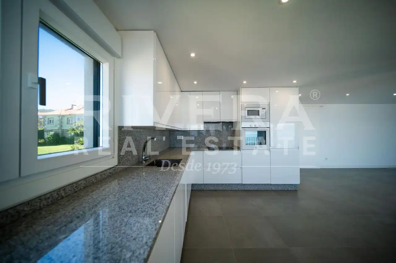 Cocina de Piso en venta en Sanxenxo con Calefacción y Terraza