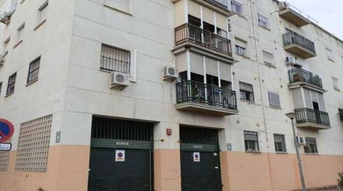 Foto 2 de Garaje en venta en Colores - Entreparques, Sevilla Capital