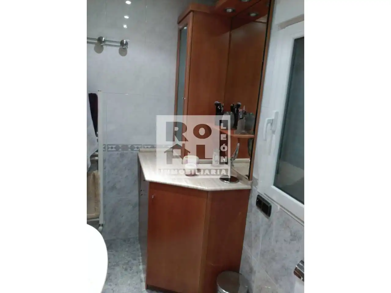 Bathroom of Apartments for sale in León Capital   with Heating and Parquet flooring