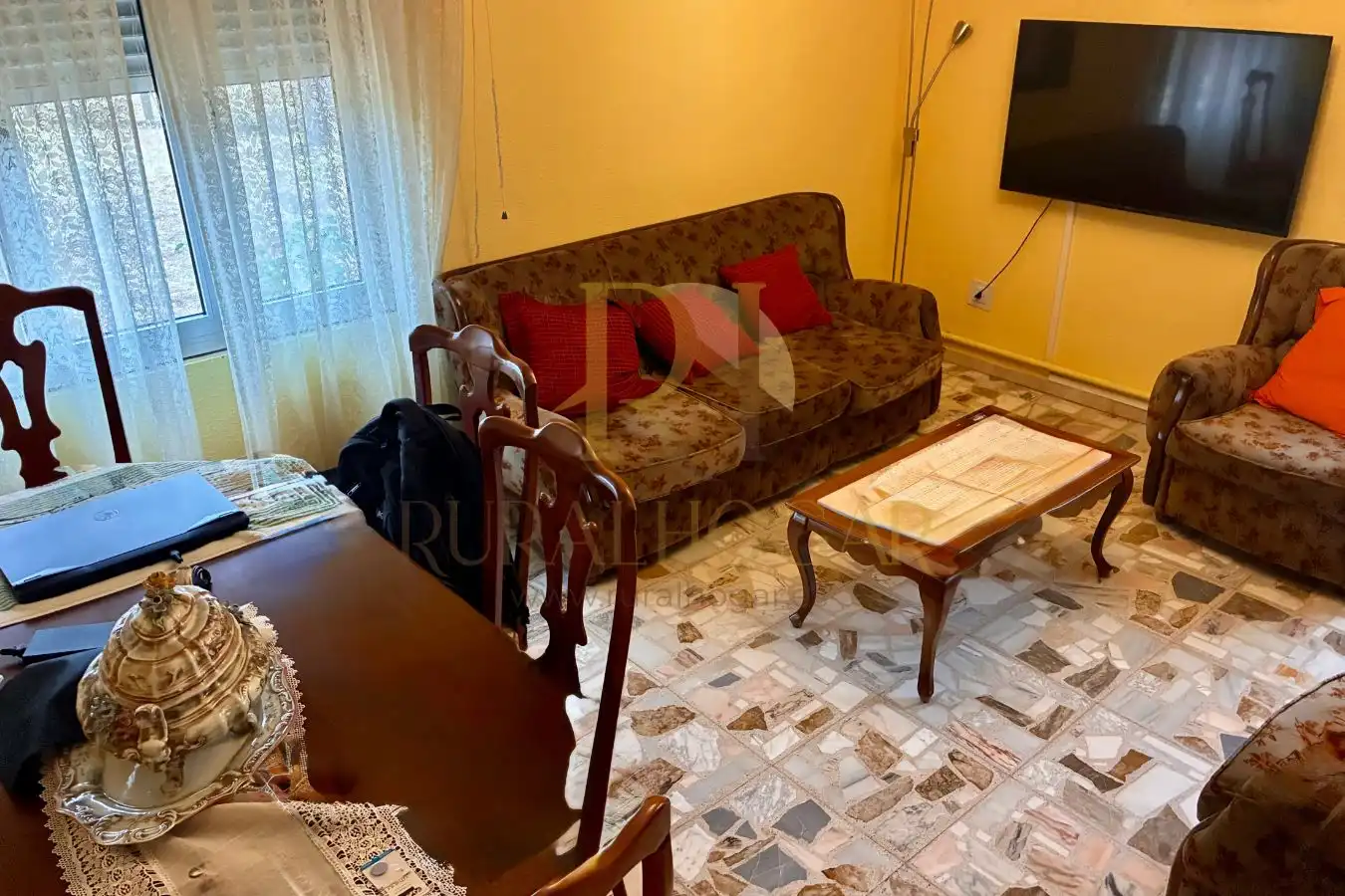 Sala de estar de Casa o chalet en venta en Cuadros con Calefacción y Jardín privado