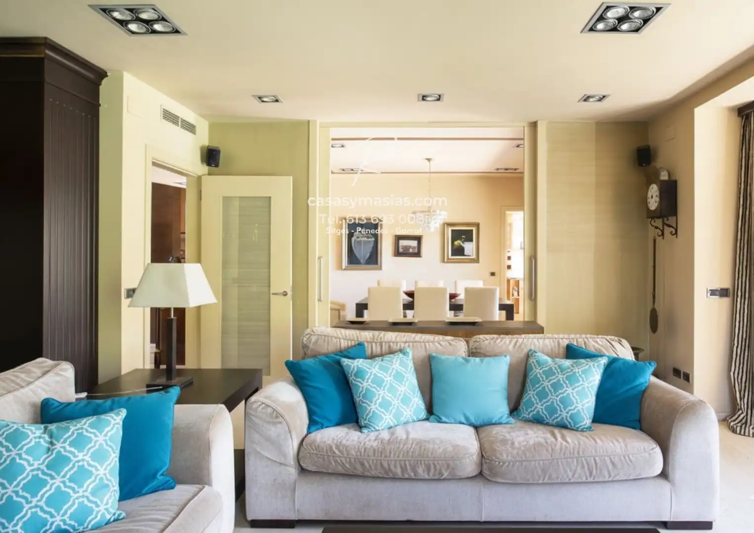 Sala de estar de Casa o chalet en venta en Pacs del Penedès con Aire acondicionado, Calefacción y Jardín privado