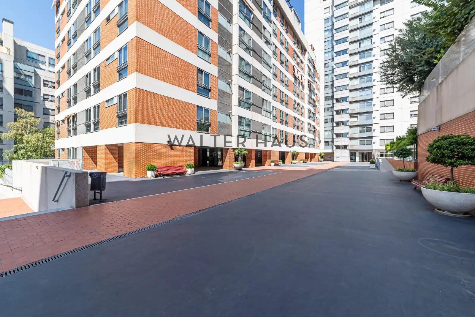 Exterior view of Flat for sale in Madrid  with Air Conditioner, Heating and Storage room