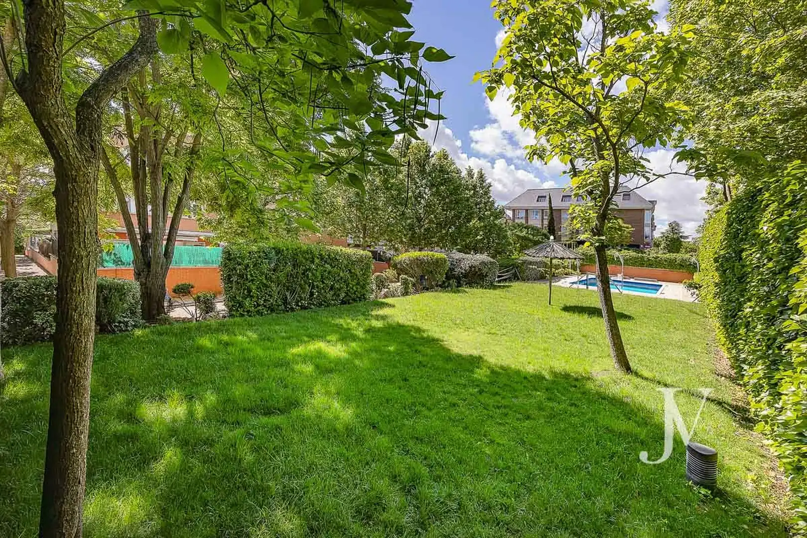 Garden of Flat for sale in Majadahonda  with Air Conditioner, Heating and Storage room