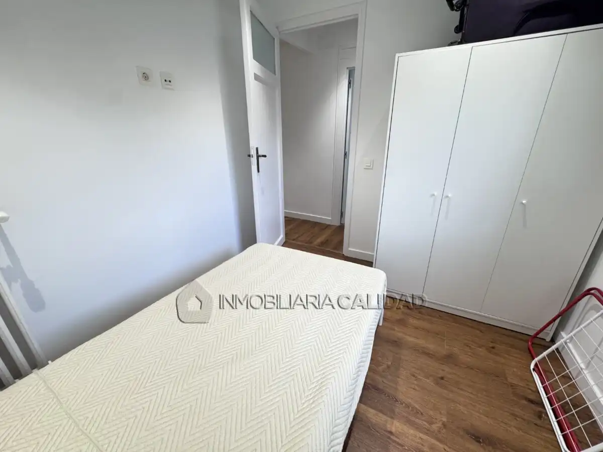 Bedroom of Flat for rent in Burgos  with Heating and Terrace