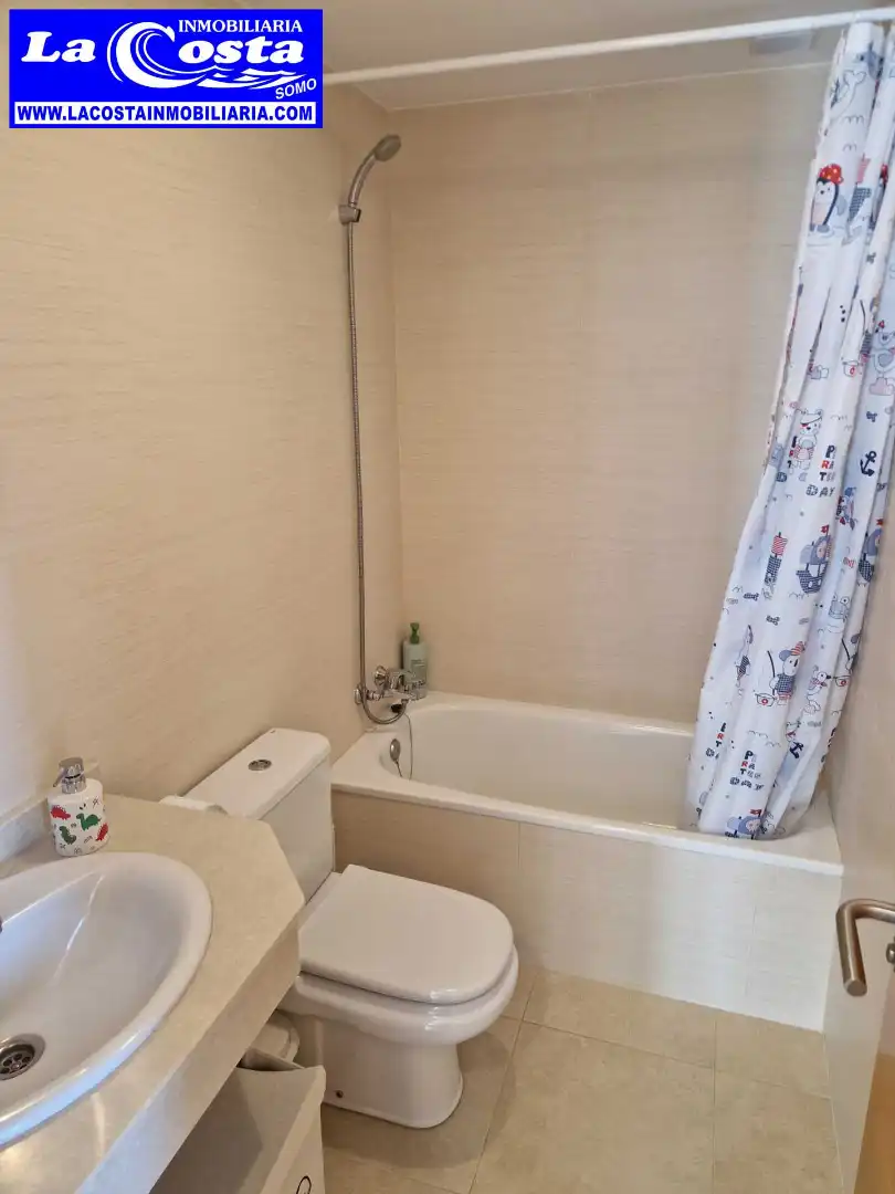 Badezimmer von Wohnung zum Verkauf in Ribamontán al Mar mit Heizung