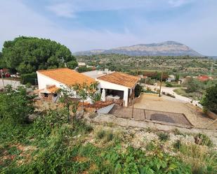 Vista exterior de Casa o xalet en venda en Dénia amb Calefacció, Jardí privat i Terrassa