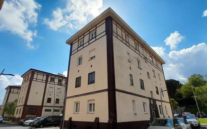 Exterior view of Flat for sale in Abanto y Ciérvana-Abanto Zierbena  with Heating, Furnished and Oven
