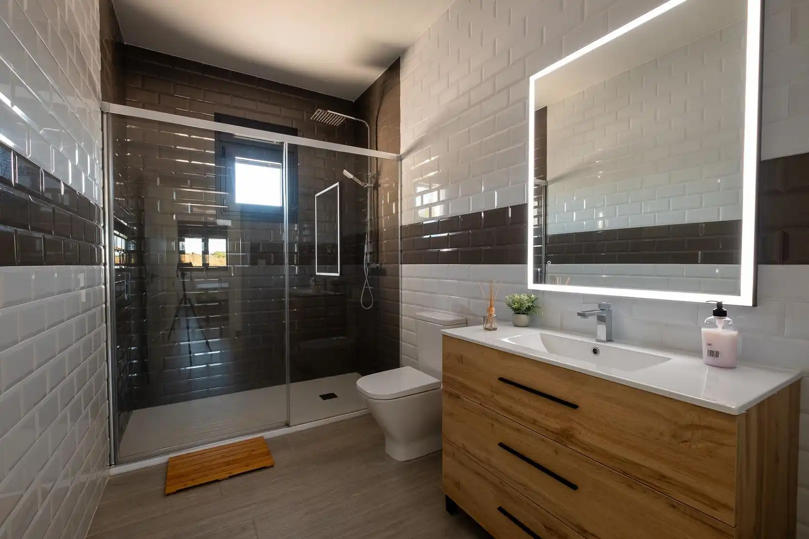 Bathroom of Houses for sale in Ayamonte  with Air Conditioner, Private garden and Storage room