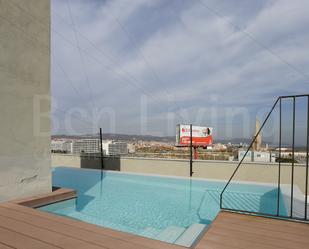 Piscina de Pis en venda en Sant Adrià de Besòs amb Aire condicionat, Terrassa i Piscina