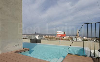 Swimming pool of Flat for sale in Sant Adrià de Besòs  with Air Conditioner, Terrace and Swimming Pool