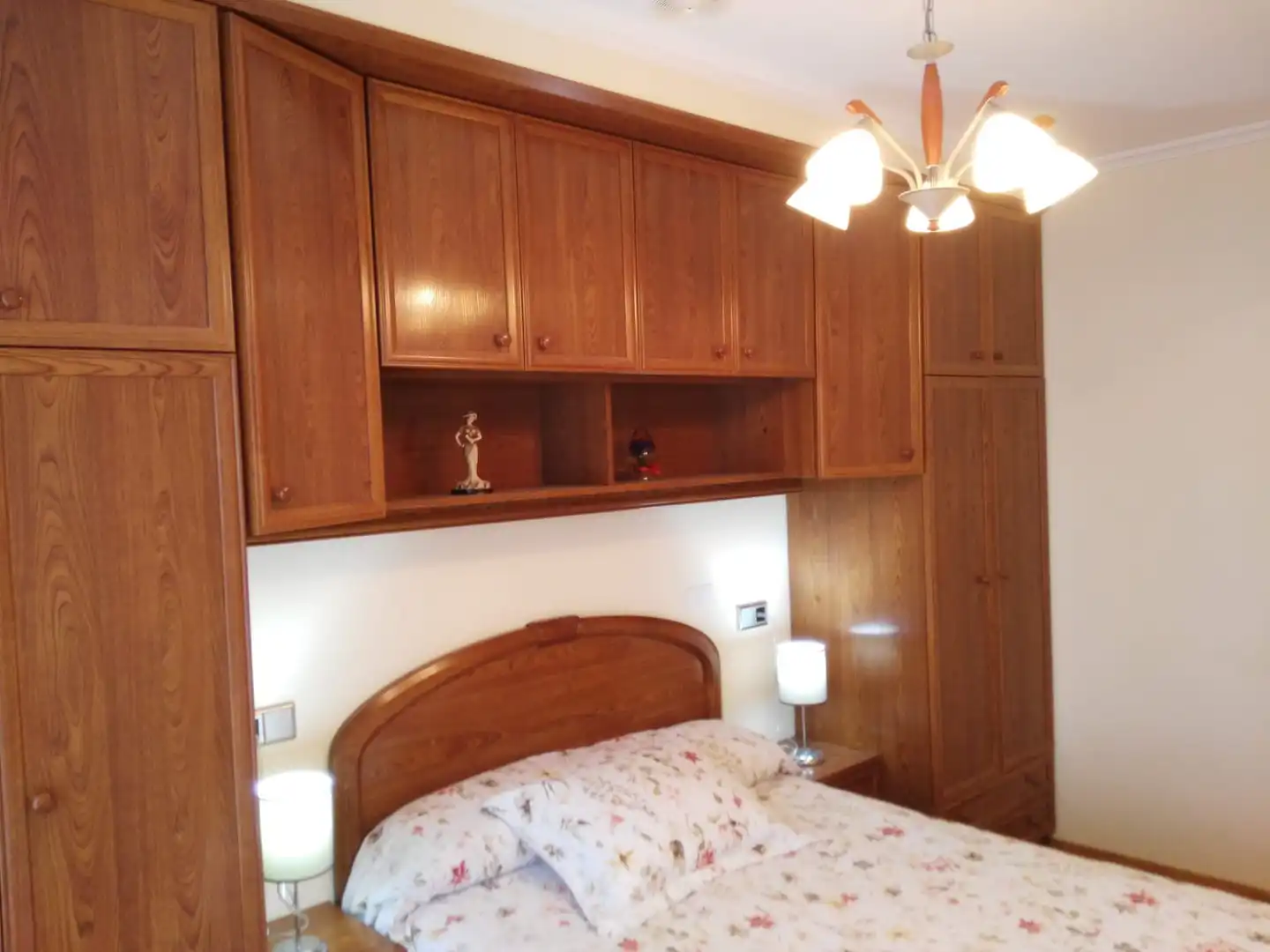 Dormitori de Apartament de lloguer en Foz amb Calefacció, Moblat i Forn