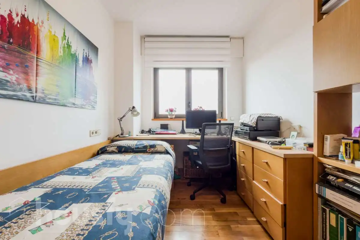Habitación de Piso en venta en Barcelona con Aire acondicionado, Calefacción y Jardín privado