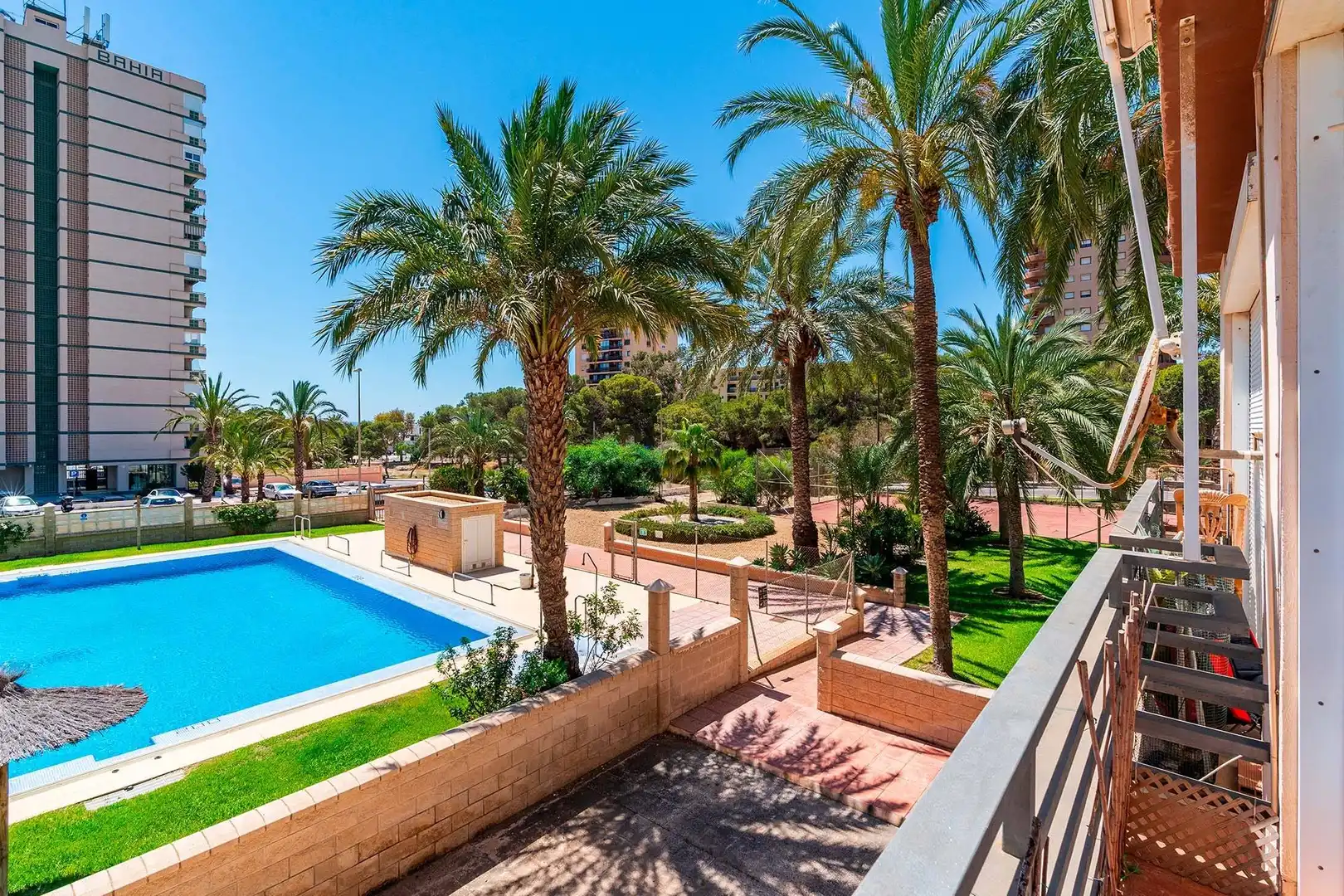 Piscina de Pis de lloguer en Roquetas de Mar amb Aire condicionat, Calefacció i Moblat