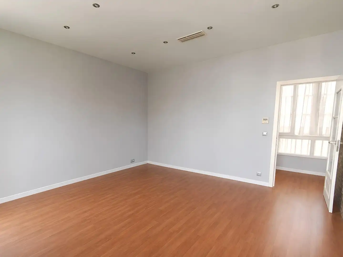 Piso en venta en Cádiz con Aire acondicionado, Trastero y Amueblado