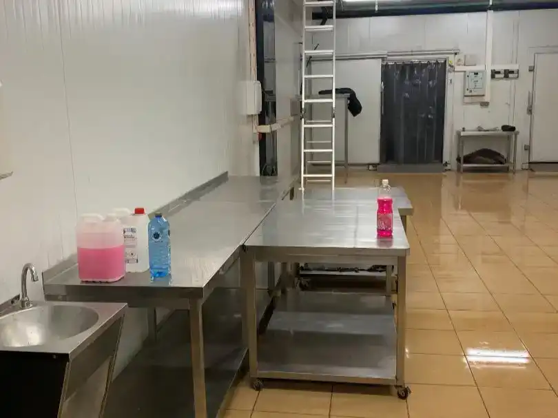 Fabrikhallen zur Miete in Bueu