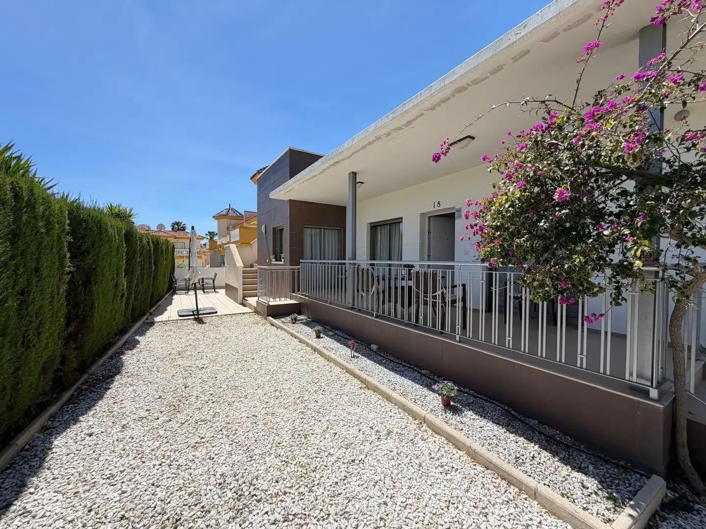 Vista exterior de Casa o chalet en venta en Rojales con Aire acondicionado, Jardín privado y Terraza