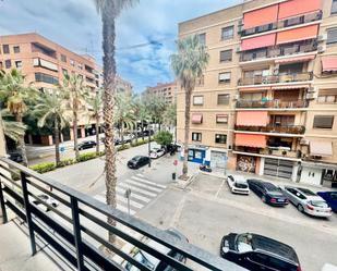 Vista exterior de Pis en venda en  Valencia Capital amb Aire condicionat, Moblat i Balcó