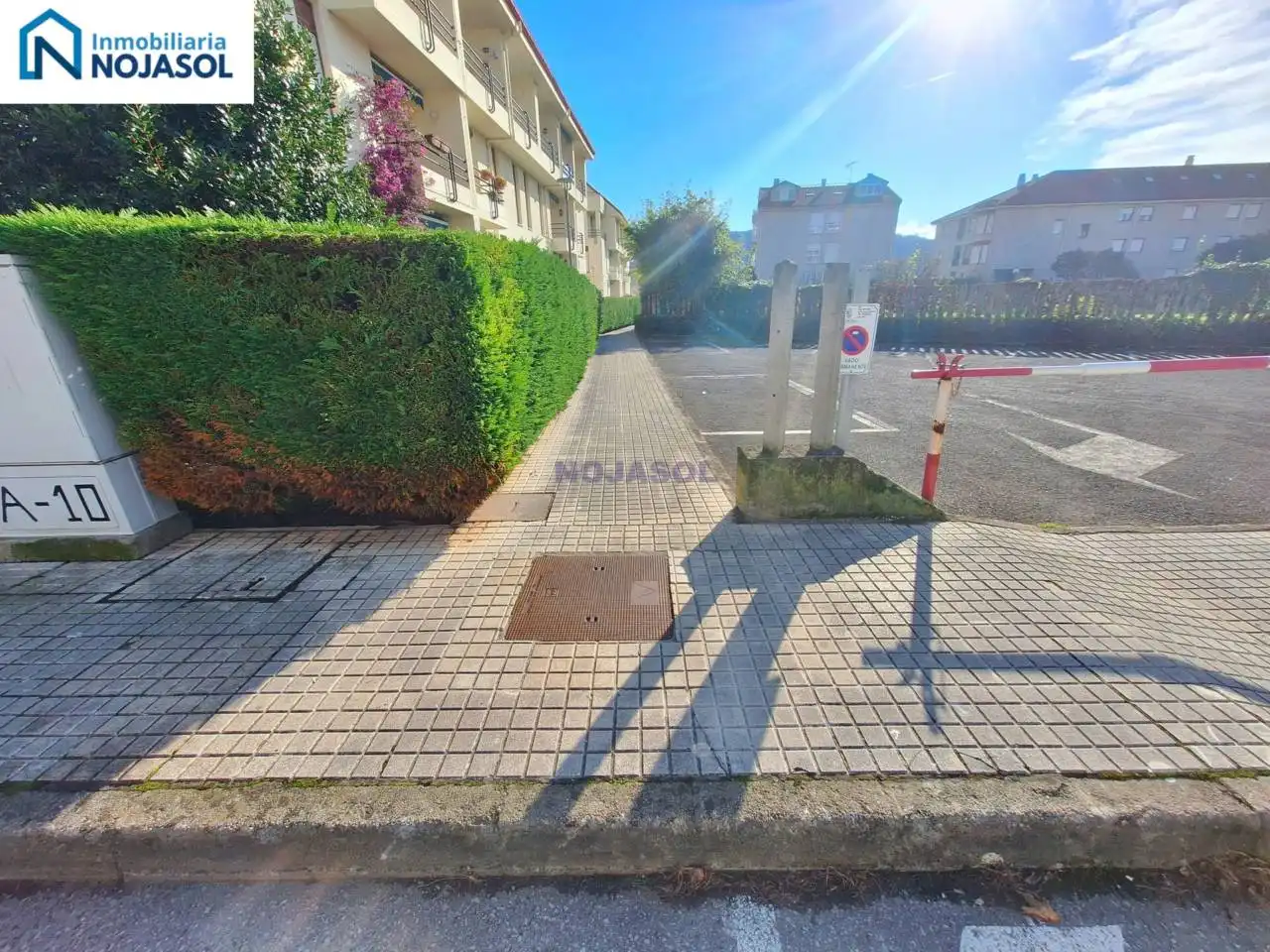Aparcament de Dúplex de lloguer en Noja amb Calefacció, Terrassa i Moblat