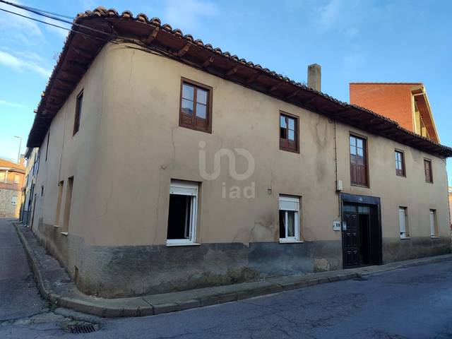 Casa-chalet en Venta en  Calle REAL 51, 51 en Llamas de la Ribera