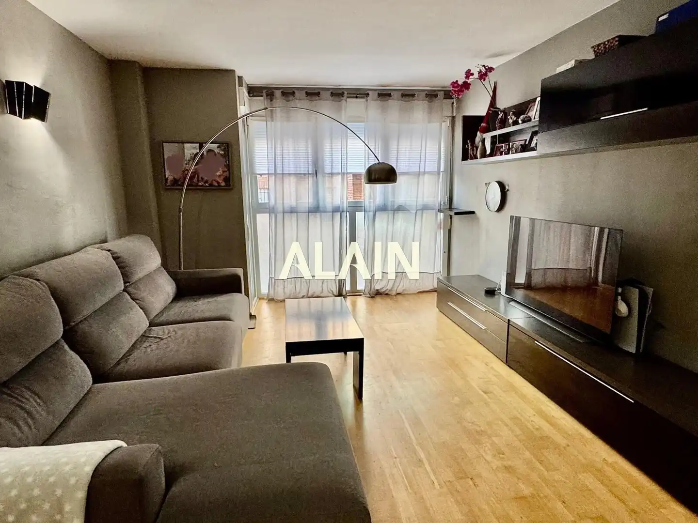 Sala de estar de Piso en venta en Mislata con Aire acondicionado, Calefacción y Parquet