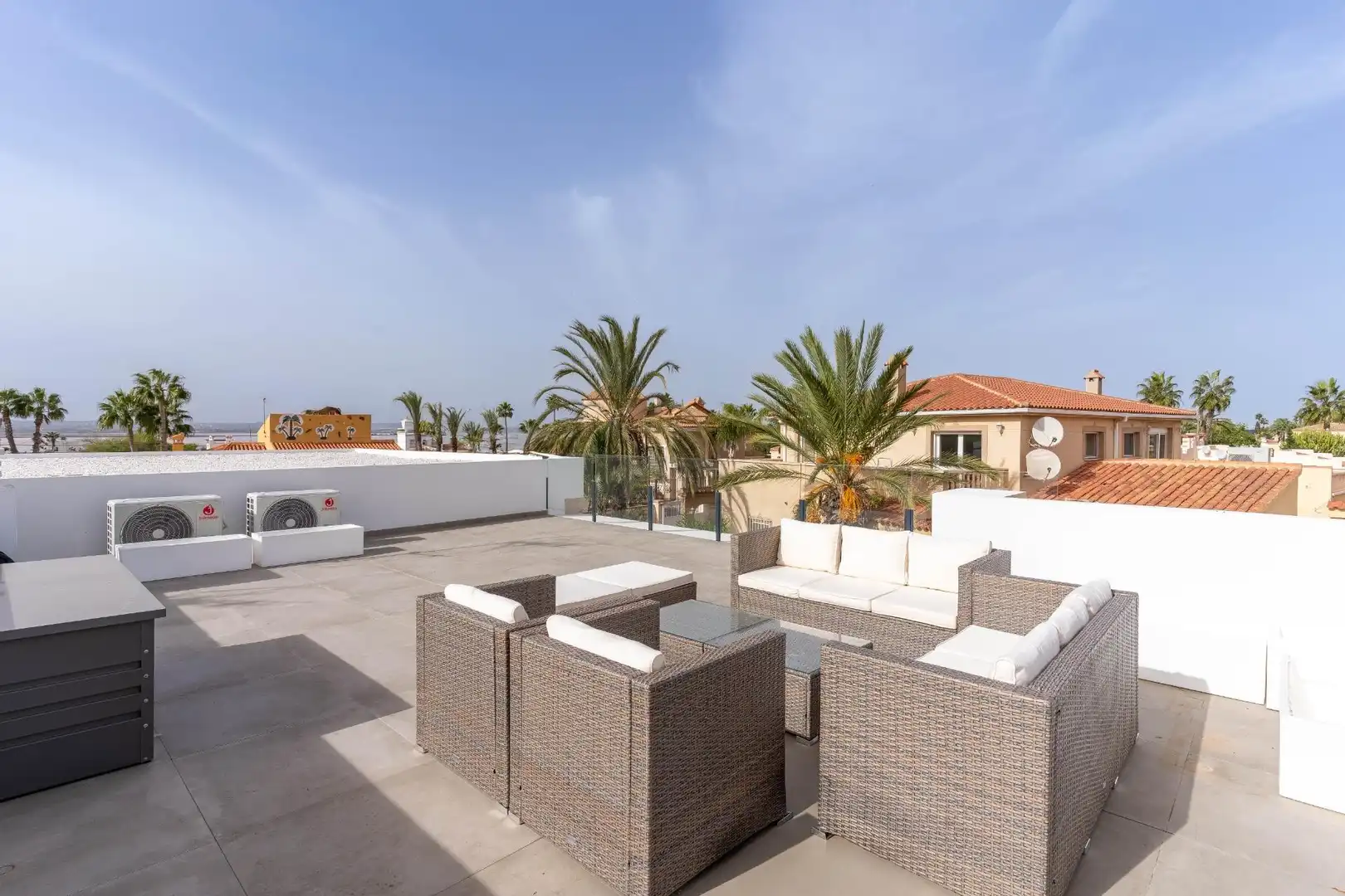 Terrassa de Casa o xalet en venda en Torrevieja amb Aire condicionat, Calefacció i Jardí privat