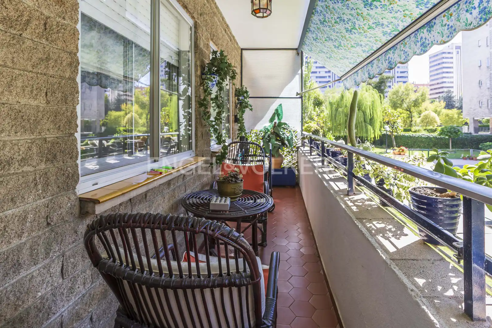 Jardín de Piso en venta en Madrid con Calefacción, Parquet y Terraza