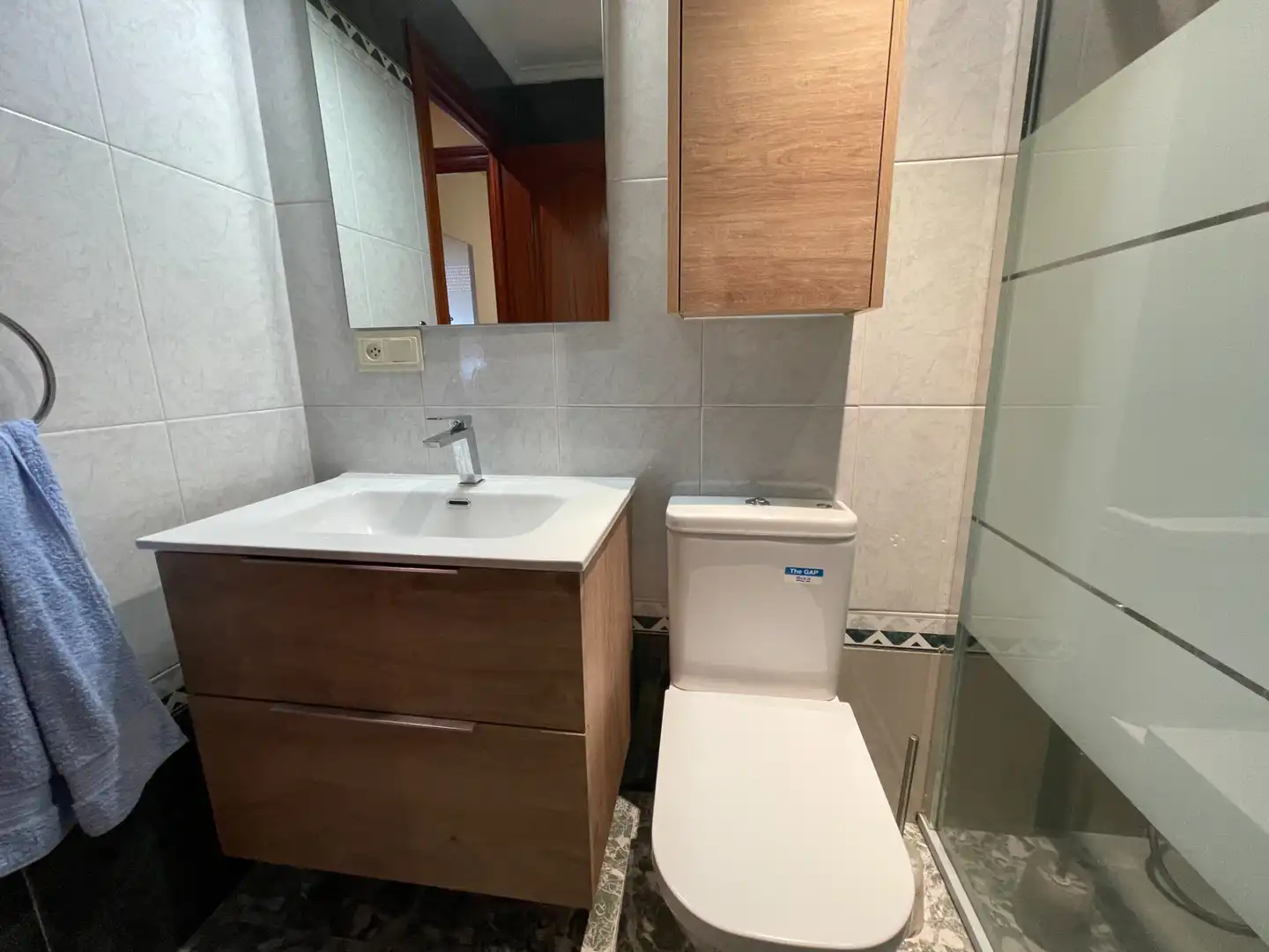 Bany de Pis en venda en Avilés amb Calefacció, Terrassa i Traster