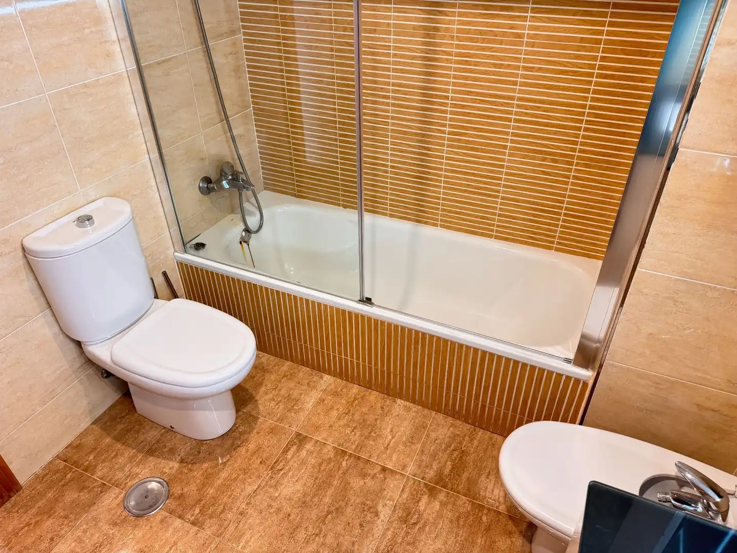 Baño de Ático en venta en Roquetas de Mar con Aire acondicionado, Calefacción y Trastero
