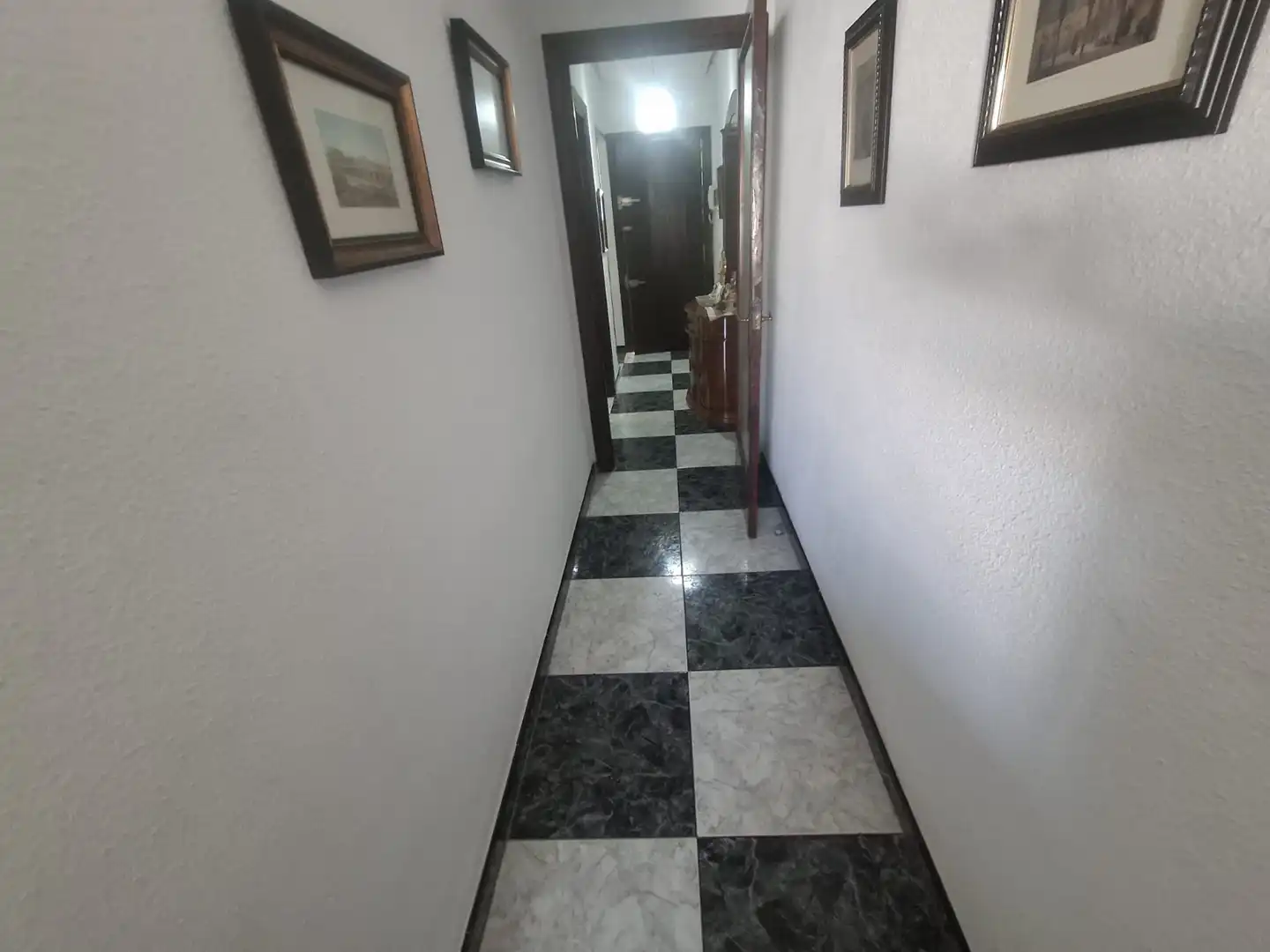 Wohnung zum Verkauf in Fuengirola mit Klimaanlage, Terrasse und Möbliert